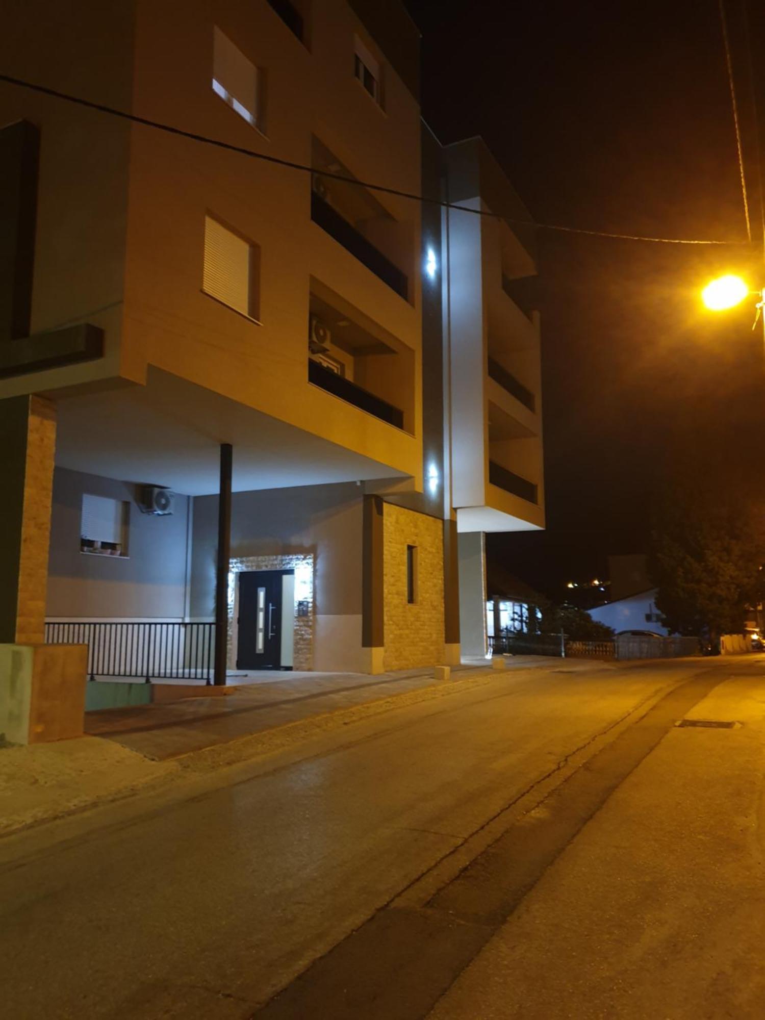 Mia Gi Luxury + Garage Apartment Mostar Bagian luar foto