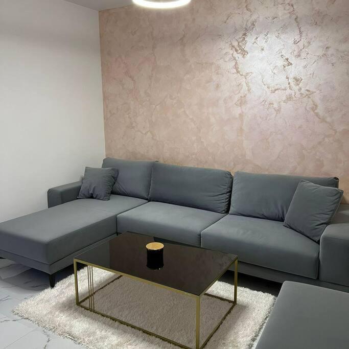 Mia Gi Luxury + Garage Apartment Mostar Bagian luar foto